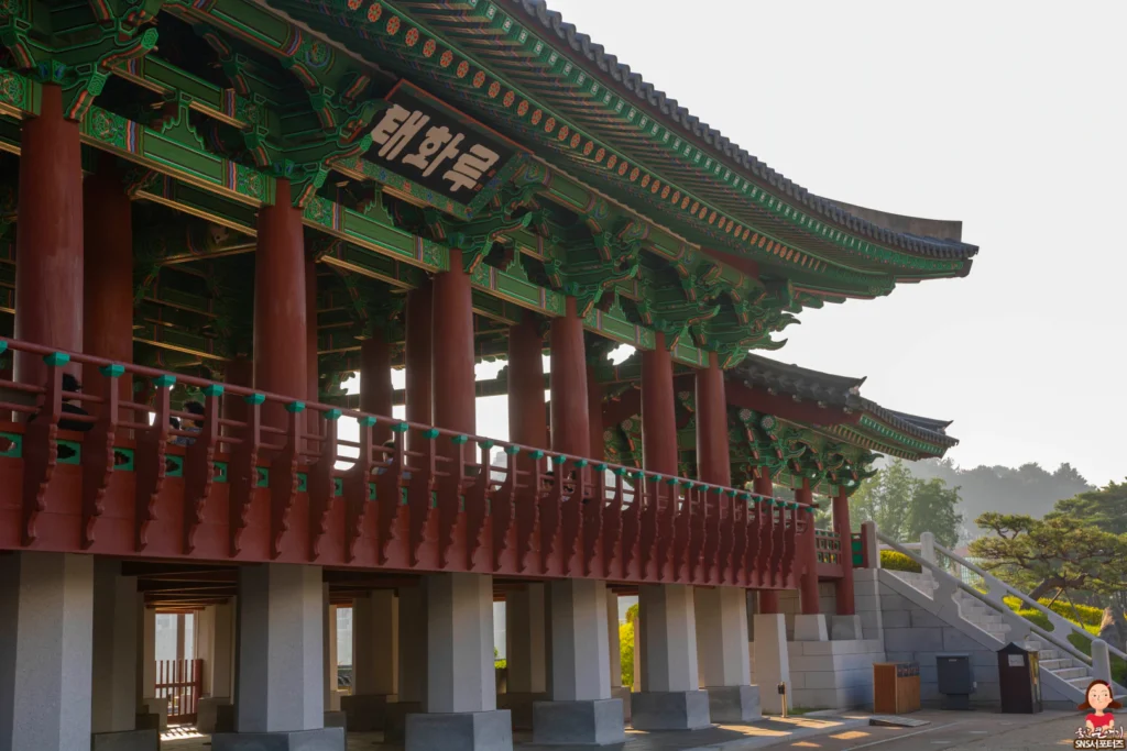 울산 태화강의 품격, 한국 건축미의 진수 '태화루'