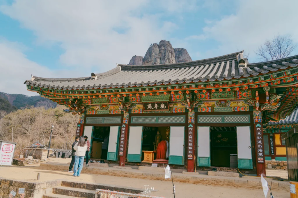 Daejeonsa Temple, Juwangsan – A Temple Framed by Dramatic Rock Cliffs ...