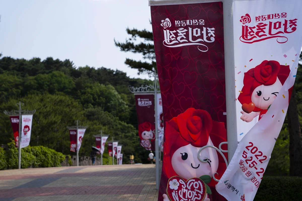미리 가 본 울산대공원 장미축제! 꽃향기가 가득한 300만송의 꽃의여왕 DSC00132-복사.webp