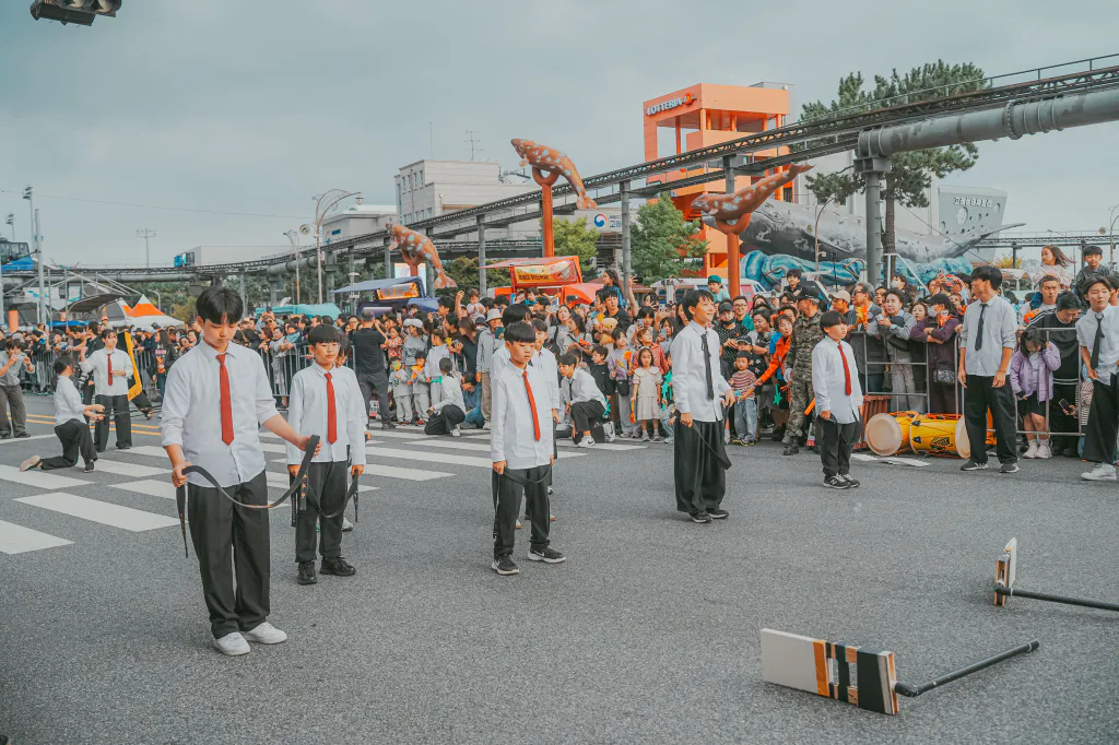 학생 퍼포먼스 팀 격파 시범