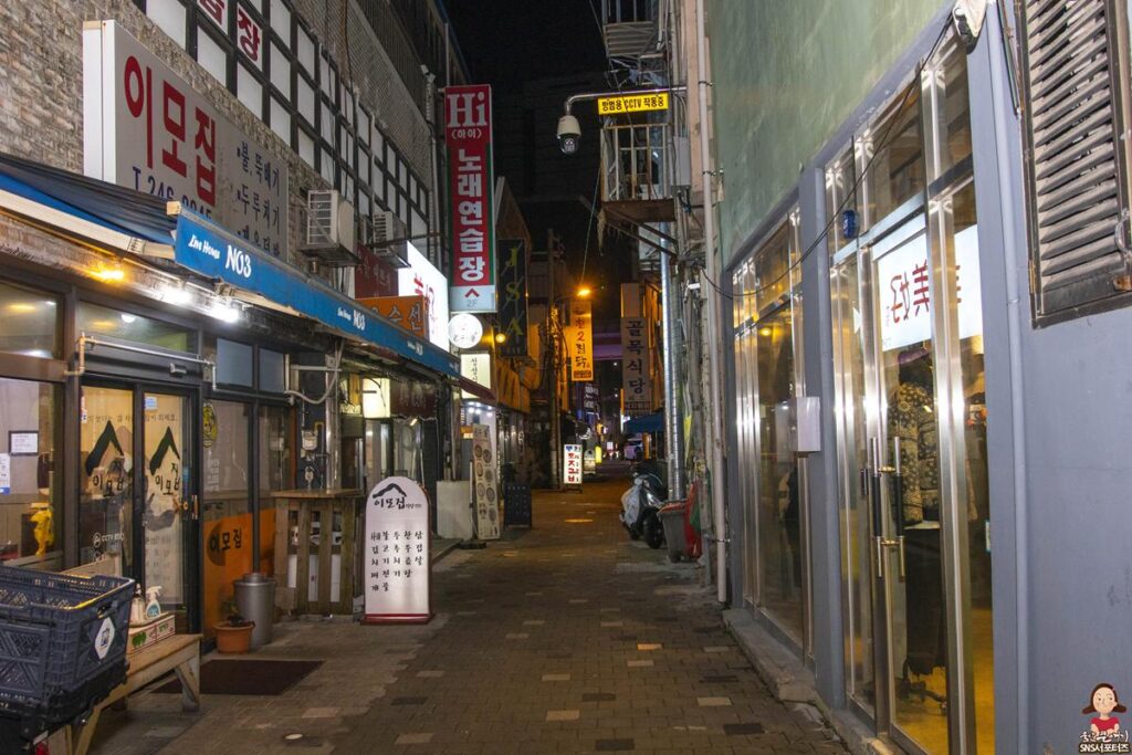 울산 중구 중앙시장에서 즐길수 있는 곰장어 골목길 사진 14