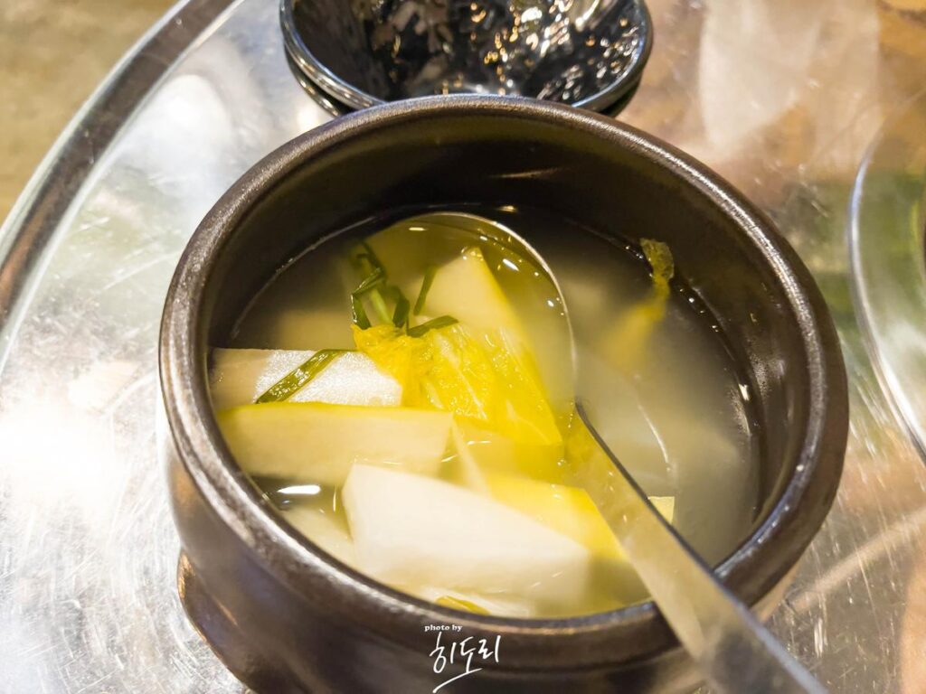울산 맛있는 고깃집! '동치미' 고기한점 올리고 동치미 하나 올리고 냠냠~ 사진 4