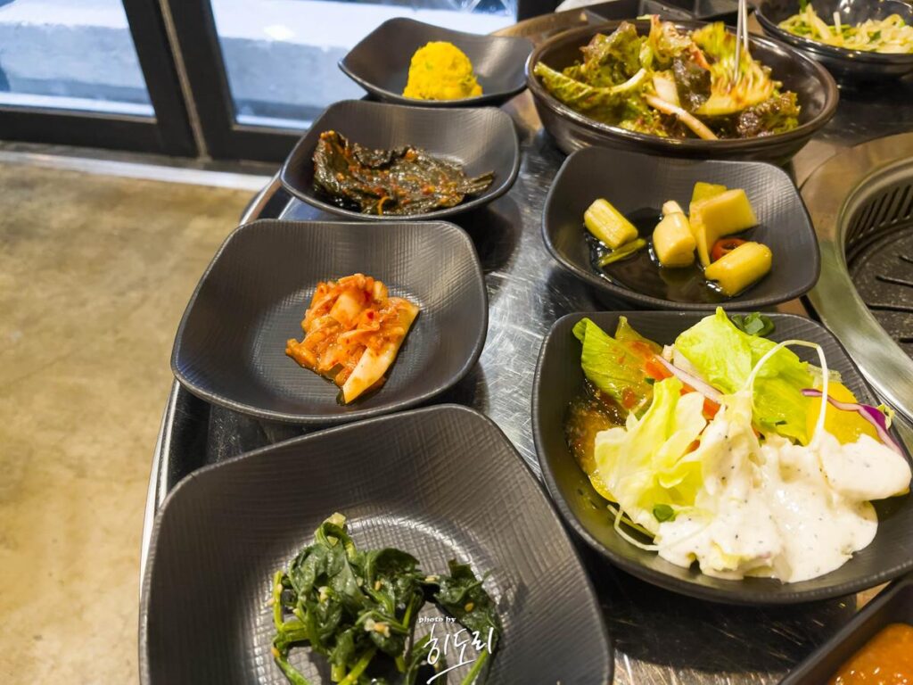 울산 맛있는 고깃집! '동치미' 고기한점 올리고 동치미 하나 올리고 냠냠~ 사진 9
