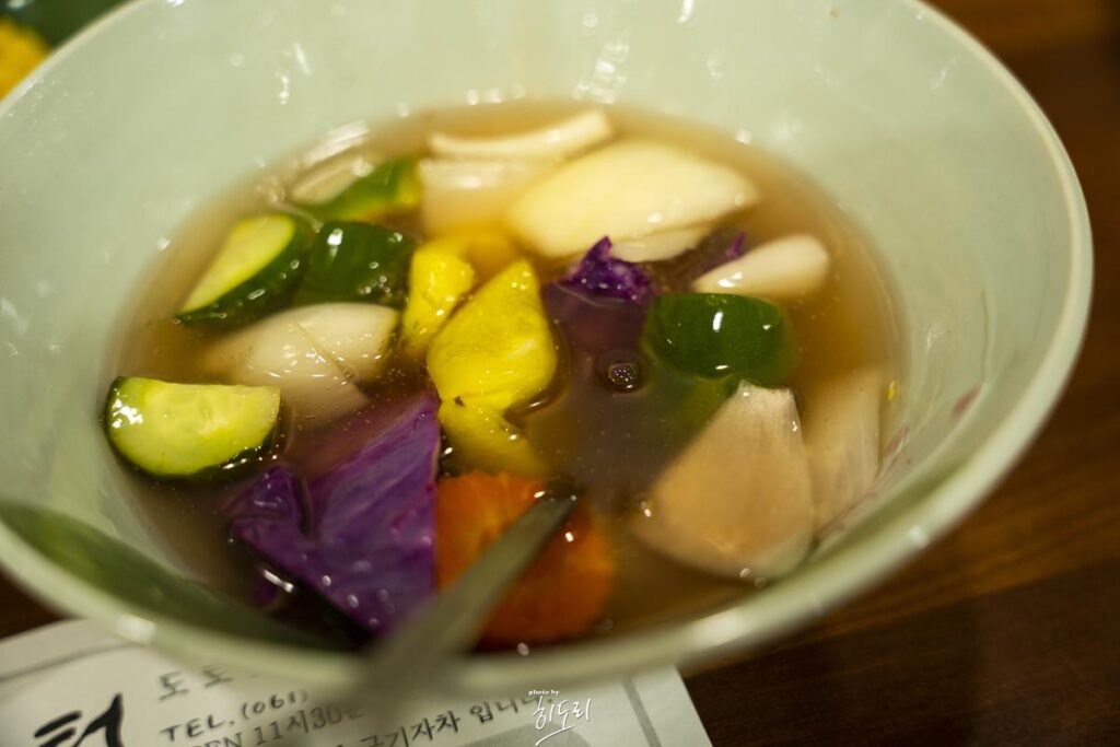 순천맛집 '나눌터' 버섯을 이용한 탕수! 도토리를 이용한 수제비! 로컬푸드의 정석 사진 8