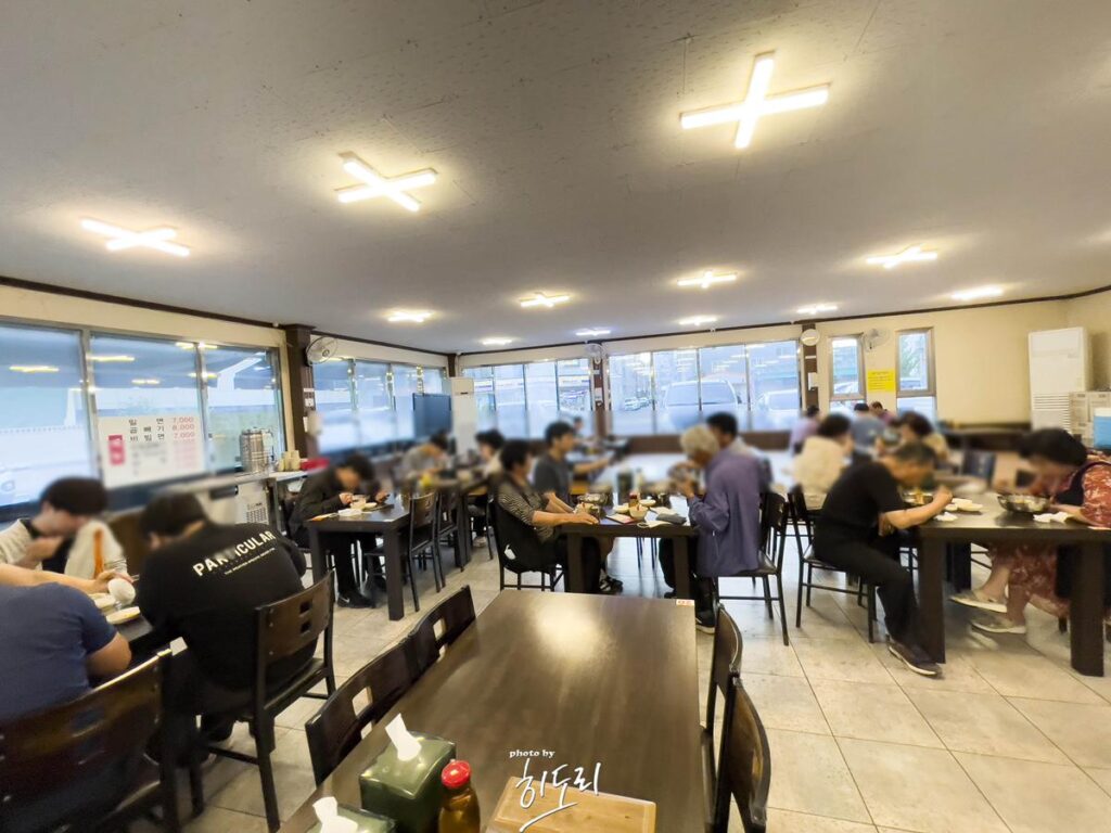 삼산 '밀면전문점' 여름철에 시원한 밀면 한그릇 하세요~ ft.사장님은 조금만 더 친절하면 좋겠습니다. ㅜㅜ 사진 3