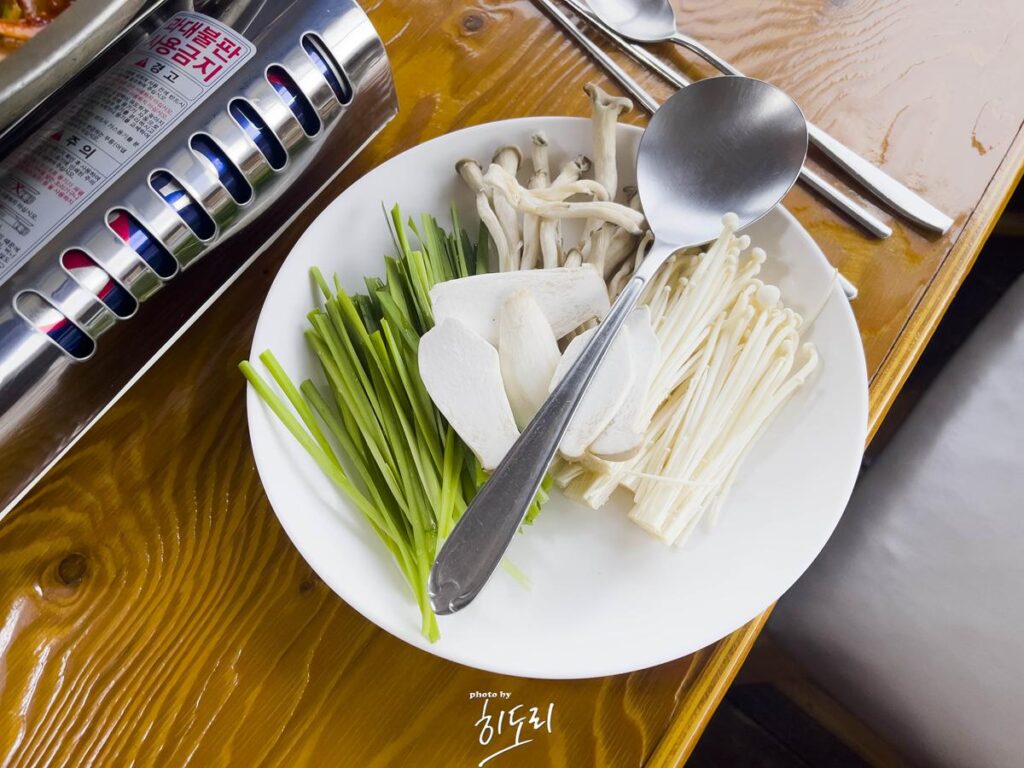 울산맛집 - 초복에 뭘 먹을까? '숯불 오방촌' 오리불고기 부터 백숙까지 사진 6