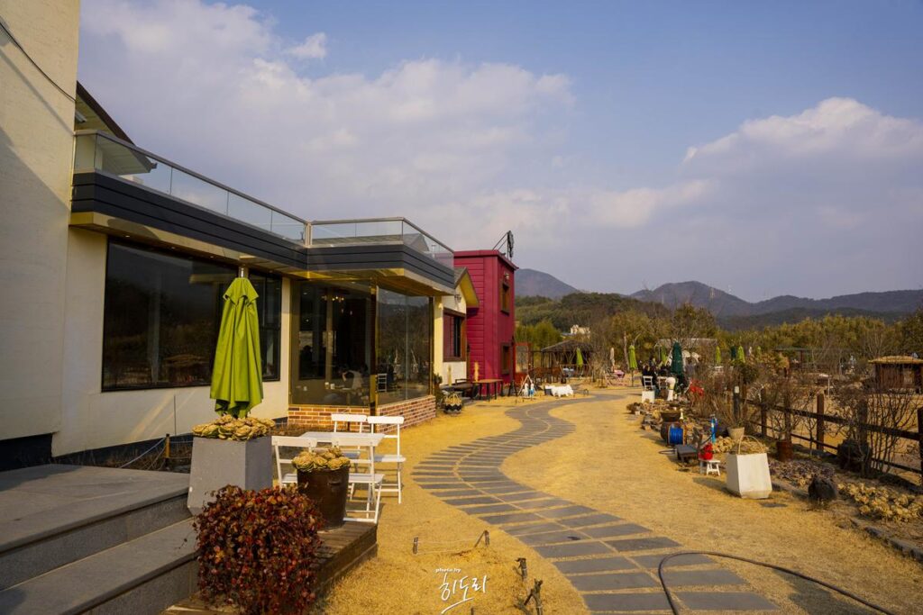 울산 울주 두동카페! 빵도맛잇고~ 야외정원도 멋있고~ '이안에들꽃' 사진 5