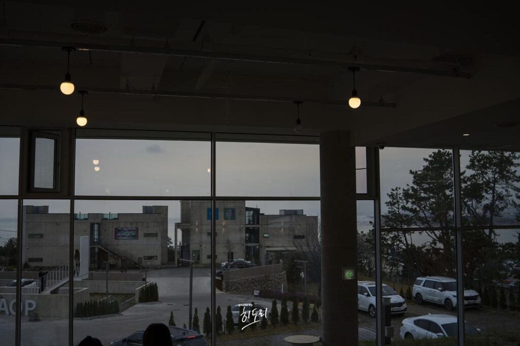 요즘 울산 핫플 나사리 해수욕장 대형카페 AOP카페 힐링명소 사진 24
